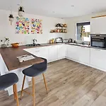 La Maison En Bois - Confortable Et Paisible Avec Jardin Semesterbostad