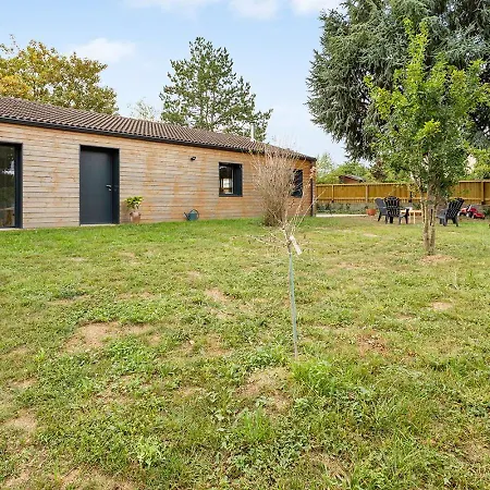 La Maison En Bois - Confortable Et Paisible Avec Jardin Semesterbostad *