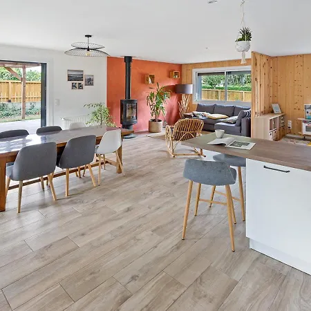 La Maison En Bois - Confortable Et Paisible Avec Jardin Hébergement de vacances Gorges (Pays de la Loire)