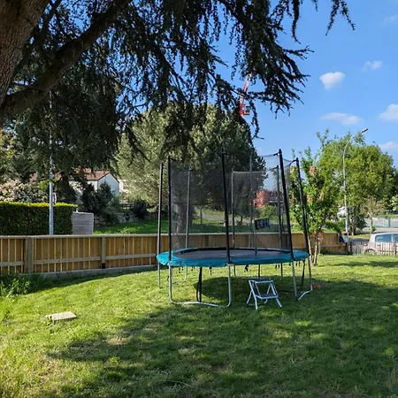 La Maison En Bois - Confortable Et Paisible Avec Jardin Hébergement de vacances *