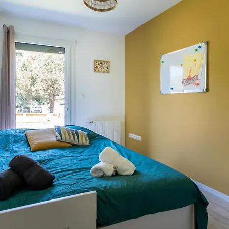 Semesterbostad La Maison En Bois - Confortable Et Paisible Avec Jardin Gorges (Pays de la Loire)
