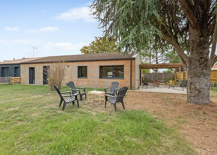 Ferienhaus La Maison En Bois - Confortable Et Paisible Avec Jardin Gorges (Pays de la Loire)
